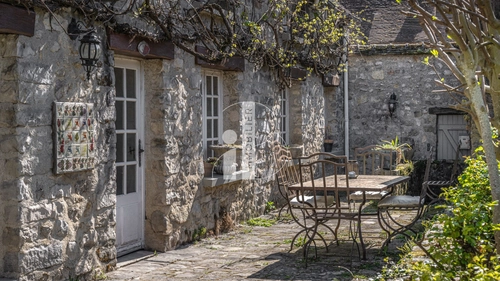 Image d'un maison 7 pièces 200 m² à 735000€ à grez-sur-loing (77880)