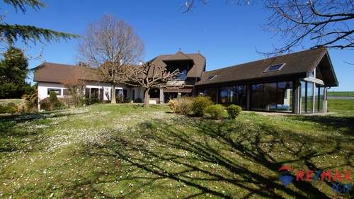 Image d'un maison 9 pièces 370 m² à 935000€ à saint-savin (86310)