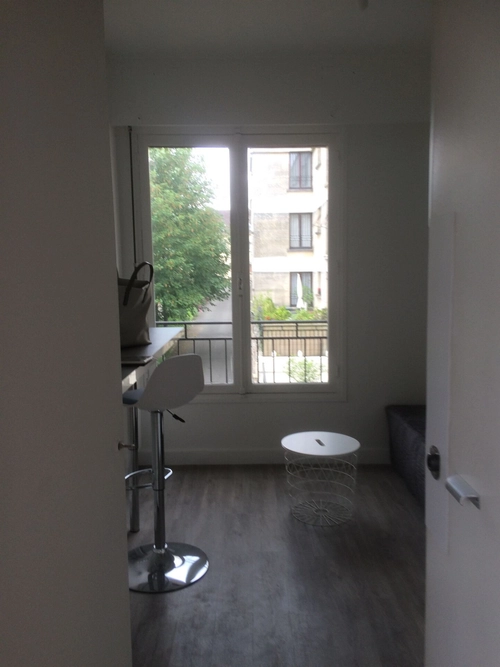 Image d'un appartement meublé 1 pièce 9 m² à 409€ à saint-nom-la-bretèche (78860)