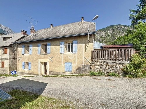Image d'un maison 7 pièces 141 m² à 289000€ à les thuiles (04400)