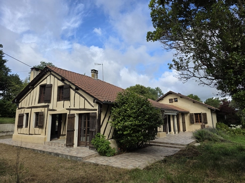 Image d'un maison 7 pièces 188 m² à 299000€ à cazaubon (32150)