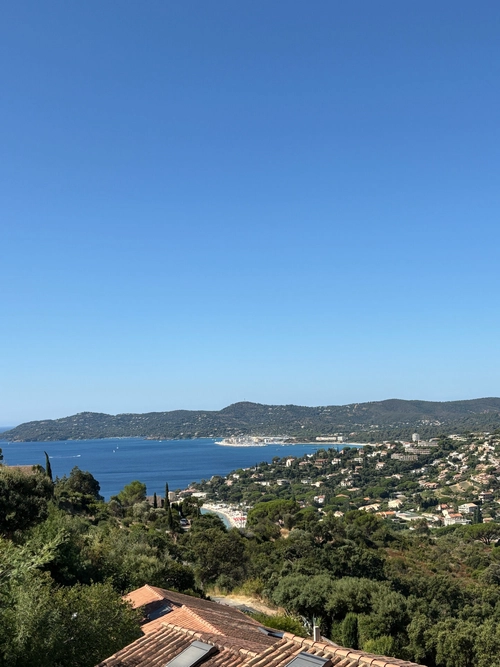 Image d'un appartement 2 pièces 49 m² à 410500€ à le lavandou (83980)