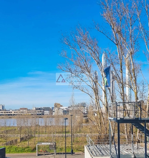 Image d'un appartement 3 pièces 66 m² à 309000€ à bordeaux (33200)