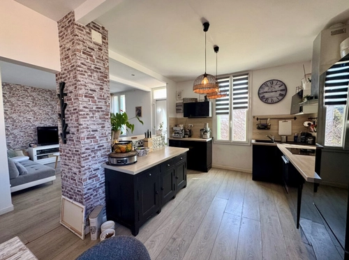 Image d'un appartement 3 pièces 69 m² à 338000€ à les lones (83140)