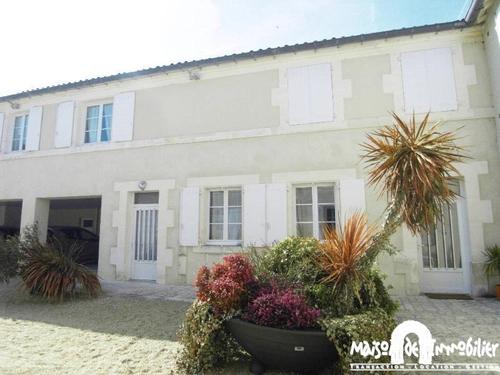 Image d'un appartement 3 pièces 80 m² à 675€ à cognac (16100)