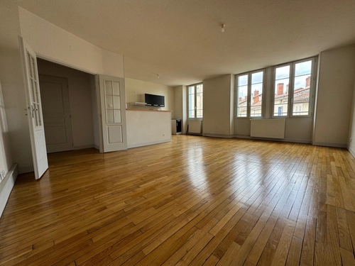 Image d'un appartement 3 pièces 89 m² à 690€ à aixe-sur-vienne (87700)