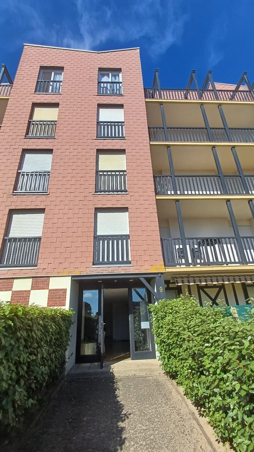 Image d'un appartement 3 pièces 58 m² à 930€ à cabourg (14390)
