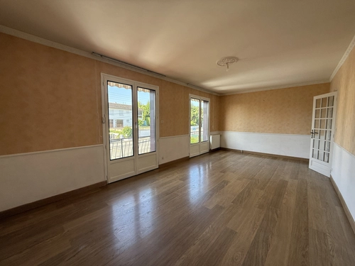 Image d'un maison 6 pièces 127 m² à 1080€ à riom (63200)