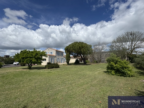Image d'un maison 5 pièces 203 m² à 1268800€ à médis (17600)