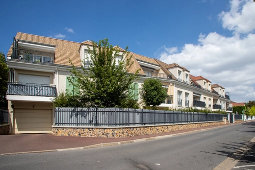 Image d'un appartement 3 pièces 59 m² à 341500€ à montesson (52500)