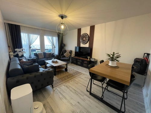 Image d'un appartement 4 pièces 81 m² à 159900€ à bron (69500)