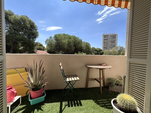 Image d'un appartement 2 pièces 58 m² à 850€ à toulon (83100)
