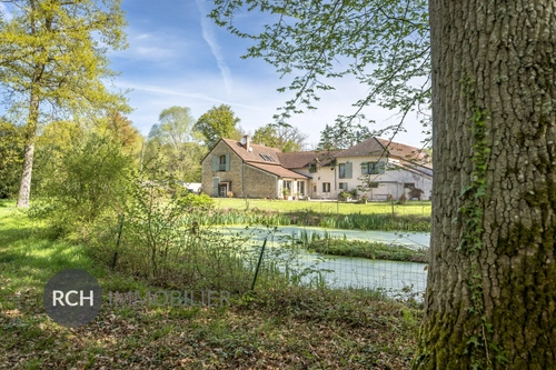Image d'un maison 7 pièces 205 m² à 890000€ à gambais (78950)