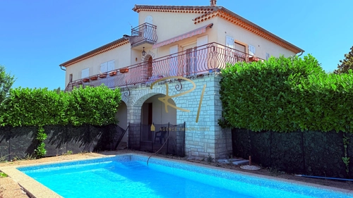 Image d'un maison 11 pièces 190 m² à 378000€ à barjac (09190)
