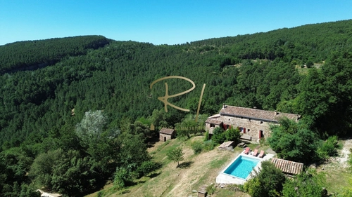 Image d'un maison 6 pièces 161 m² à 540000€ à barjac (09190)