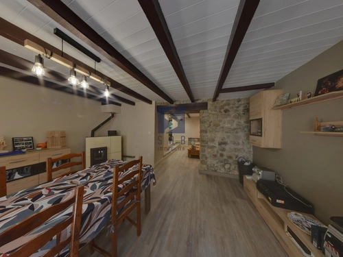 Image d'un maison 5 pièces 110 m² à 190000€ à saint-fortunat-sur-eyrieux (07360)