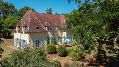 Image d'un maison 6 pièces 169 m² à 639000€ à sarlat-la-canéda (24200)