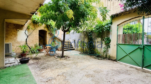 Image d'un maison 9 pièces 198 m² à 429000€ à saint-quentin-la-poterie (30700)