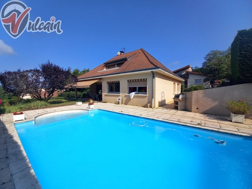 Image d'un maison 5 pièces 207 m² à 399900€ à mezel (63115)