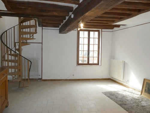 Image d'un maison 3 pièces 63 m² à 900€ à fontainebleau (77300)