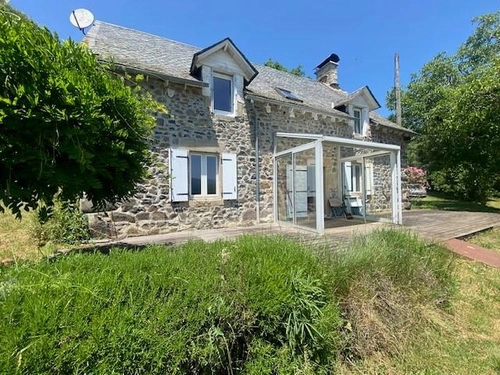 Image d'un maison 6 pièces 167 m² à 481500€ à saint-julien-près-bort (19110)