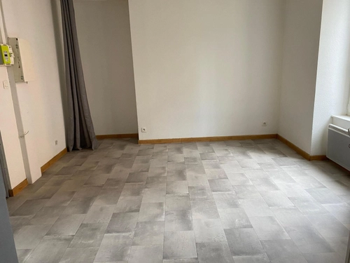 Image d'un appartement 2 pièces 25 m² à 360€ à aubenas (07200)