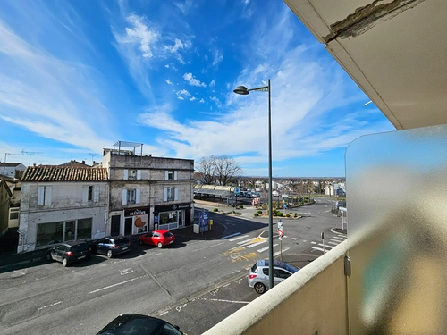 Image d'un appartement 4 pièces 76 m² à 160000€ à angoulême (16000)