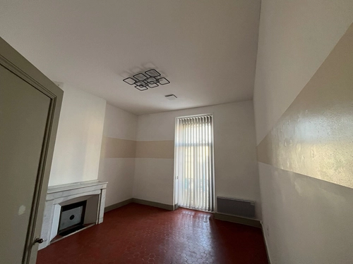 Image d'un appartement 5 pièces 105 m² à 1170€ à narbonne (11100)