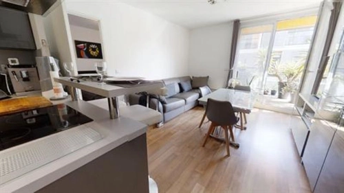 Image d'un appartement 2 pièces 41 m² à 1310€ à nanterre (92000)