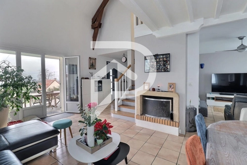 Image d'un maison 8 pièces 194 m² à 715000€ à montigny-lès-cormeilles (95370)