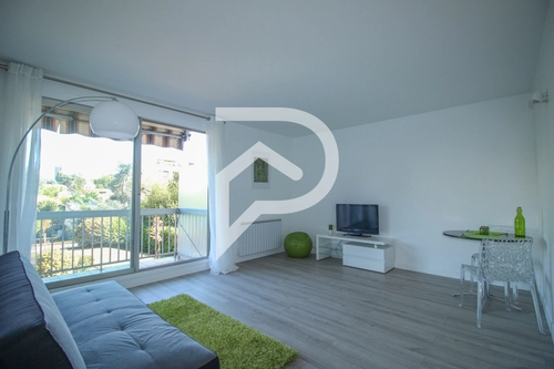 Image d'un appartement meublé 2 pièces 47 m² à 1400€ à clamart (92140)