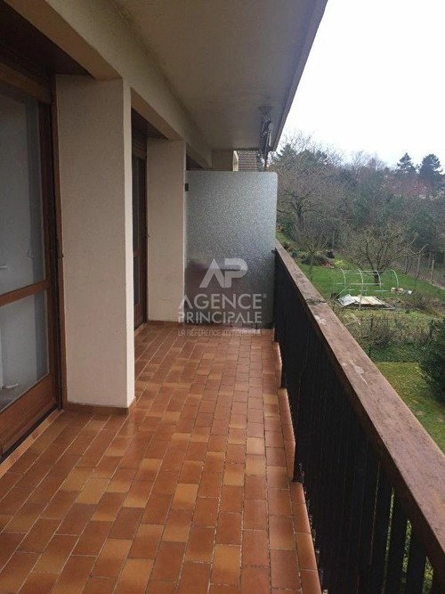 Image d'un appartement 3 pièces 86 m² à 1466.4€ à chambourcy (78240)