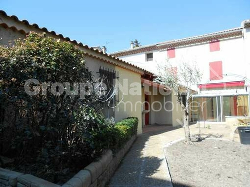 Image d'un maison 4 pièces 155 m² à 922€ à monteux (84170)