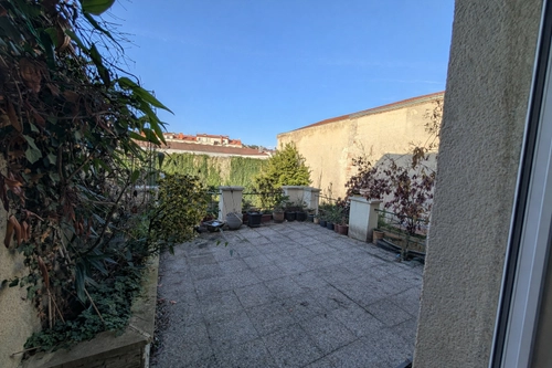 Image d'un appartement 6 pièces 197 m² à 399000€ à vienne (38200)