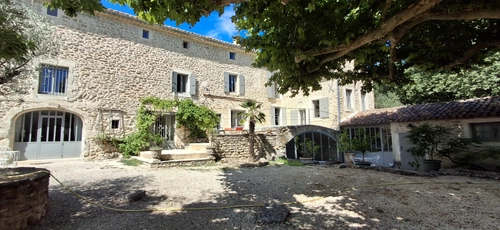 Image d'un maison 10 pièces 300 m² à 1980000€ à grignan (26230)
