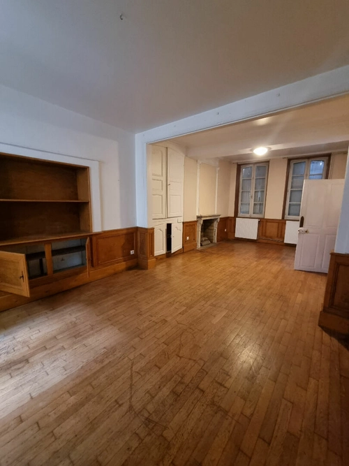 Image d'un maison 5 pièces 161 m² à 780€ à moulins (79700)