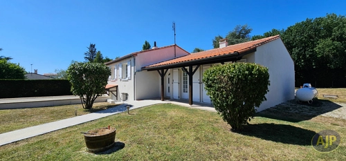 Image d'un maison 4 pièces 100 m² à 238200€ à saintes (17100)