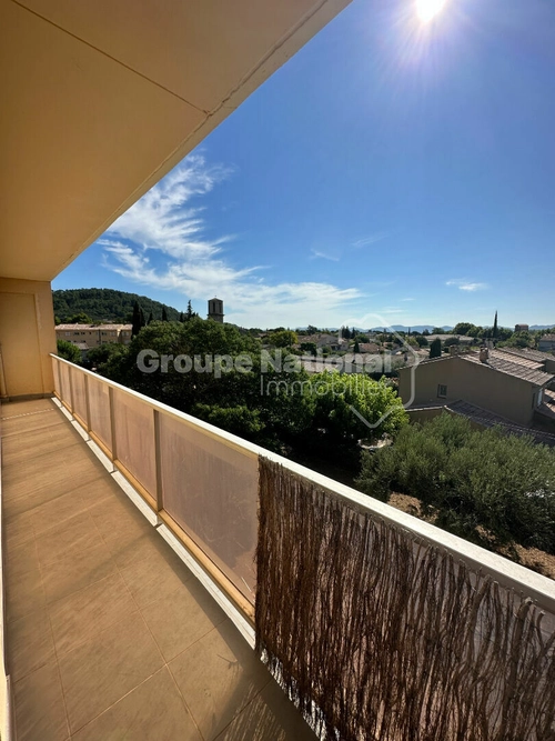 Image d'un appartement 3 pièces 92 m² à 1085€ à le luc (83340)