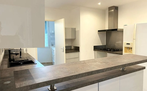 Image d'un appartement 2 pièces 50 m² à 284000€ à toulon (83100)