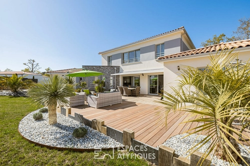 Image d'un maison 6 pièces 192 m² à 1263000€ à les mathes (17570)