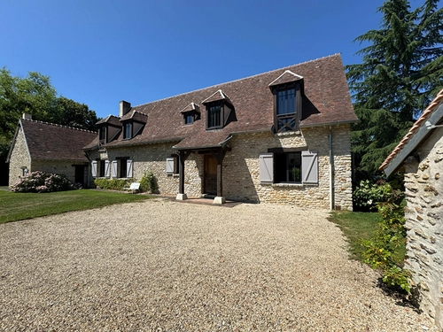 Image d'un maison 7 pièces 250 m² à 2490000€ à montfort-l'amaury (78490)