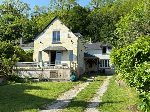 Image d'un maison 7 pièces 165 m² à 574750€ à treves cunault (49350)