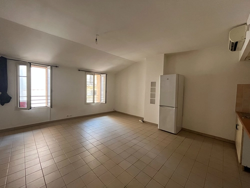 Image d'un appartement 1 pièce 35 m² à 625€ à aubagne (13400)