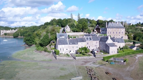 Image d'un maison 8 pièces 245 m² à 2000000€ à dinan (22100)
