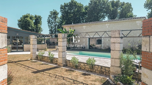 Image d'un maison 9 pièces 295 m² à 840000€ à angoulême (16000)