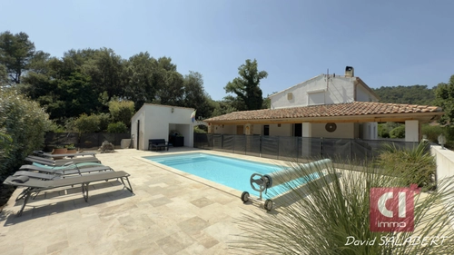 Image d'un maison 6 pièces 172 m² à 569000€ à garéoult (83136)