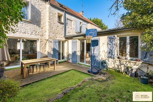 Image d'un maison 7 pièces 134 m² à 600000€ à fontenay-le-fleury (78330)