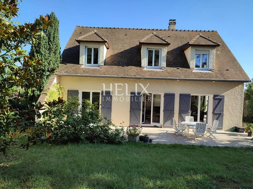 Image d'un maison 7 pièces 153 m² à 995000€ à le mesnil-le-roi (78600)