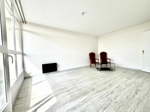 Image d'un appartement 1 pièce 27 m² à 105000€ à aubergenville (78410)