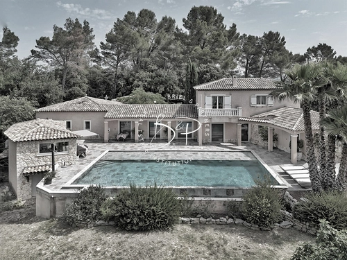 Image d'un maison 7 pièces 244 m² à 1415000€ à le thoronet (83340)